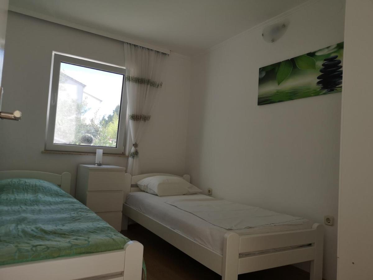 Chillout Apartments With Pool Patricia Fažana Extérieur photo